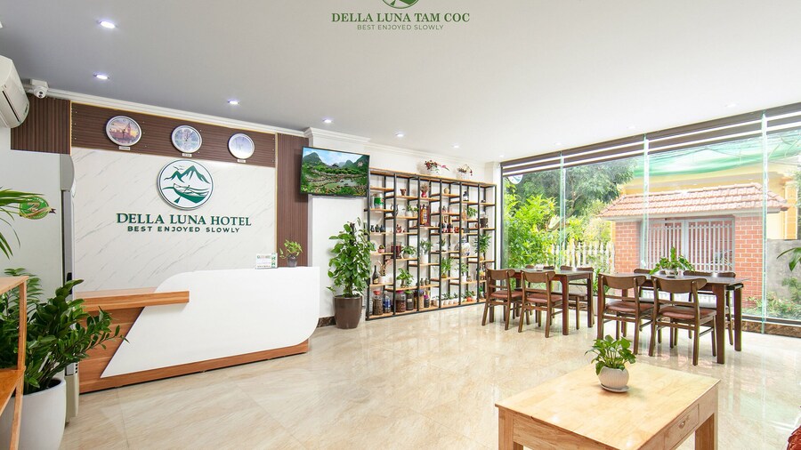 デラ・ルナ・ホテル・タム・コック