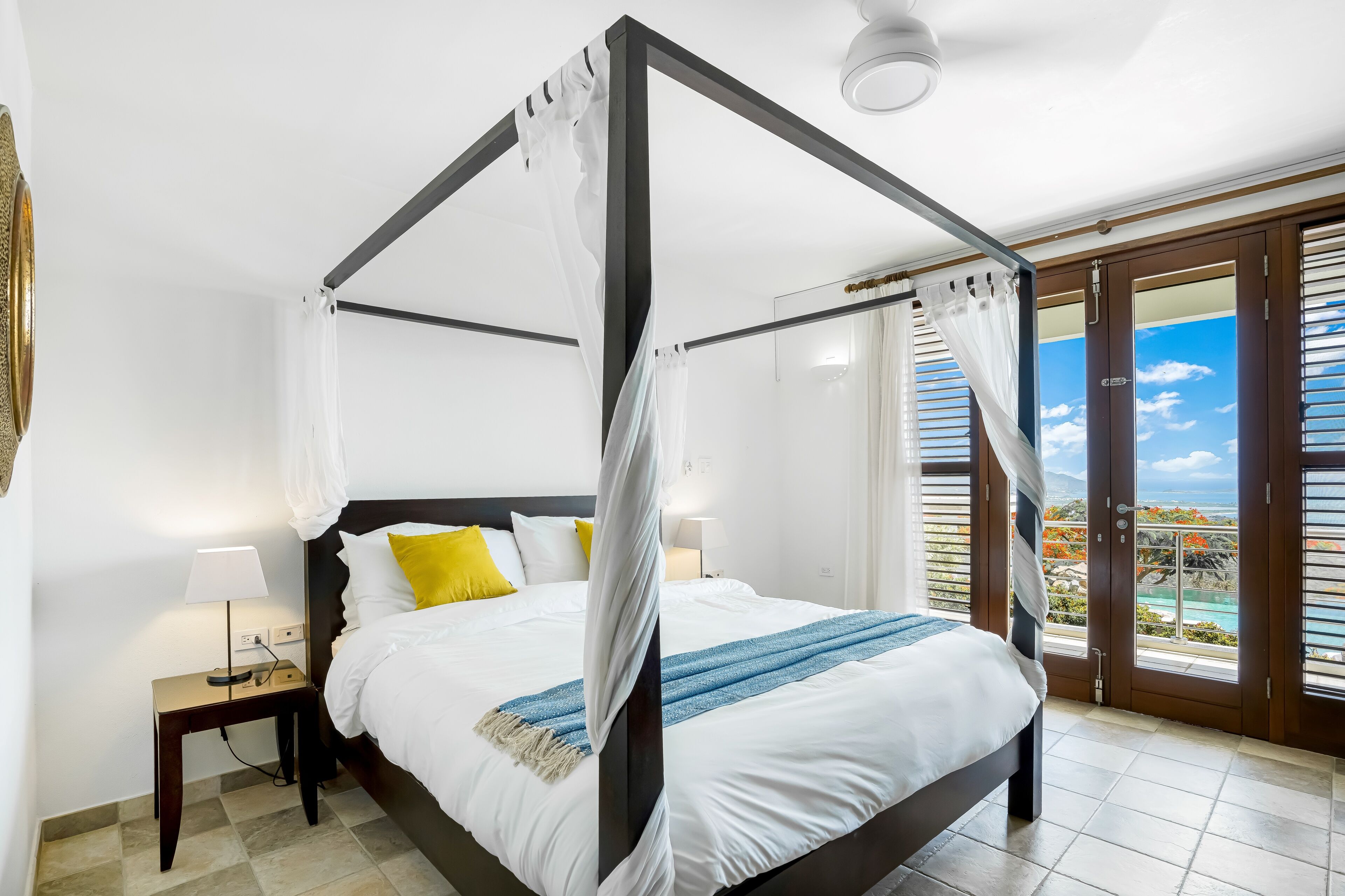 3 bedrooms, in-room safe, desk, iron/ironing board