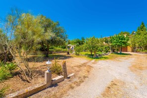 Property grounds - MARINA (POLLENÇA)  - Charming country house with private swimming pool and free WiFi (Pollença)