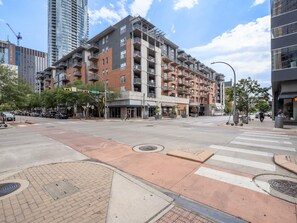 1 bedroom - Austin The Ultimate 1BD 1BA Downtown Apartment (Austin)