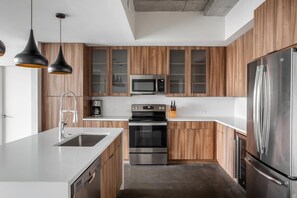 Apartment | 2 bedrooms - Austin Remote Work Friendly 2BD 2BA Apartment (Austin)