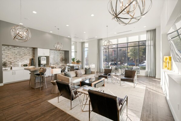 Apartment | 2 bedrooms - Arlington Delightful 2BD 2BA Apartment (Arlington)