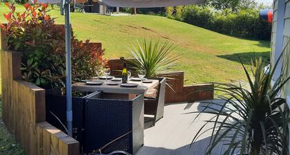 3 Bed-Sleeps 6-Pets-River View-Hot Tub