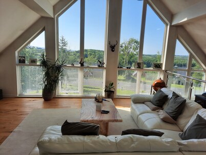 3 Bed-Sleeps 6-Pets-River View-Hot Tub