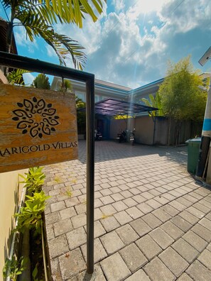 Exterior detail - Large luxury enclosed villa, perfect location (Berawa)