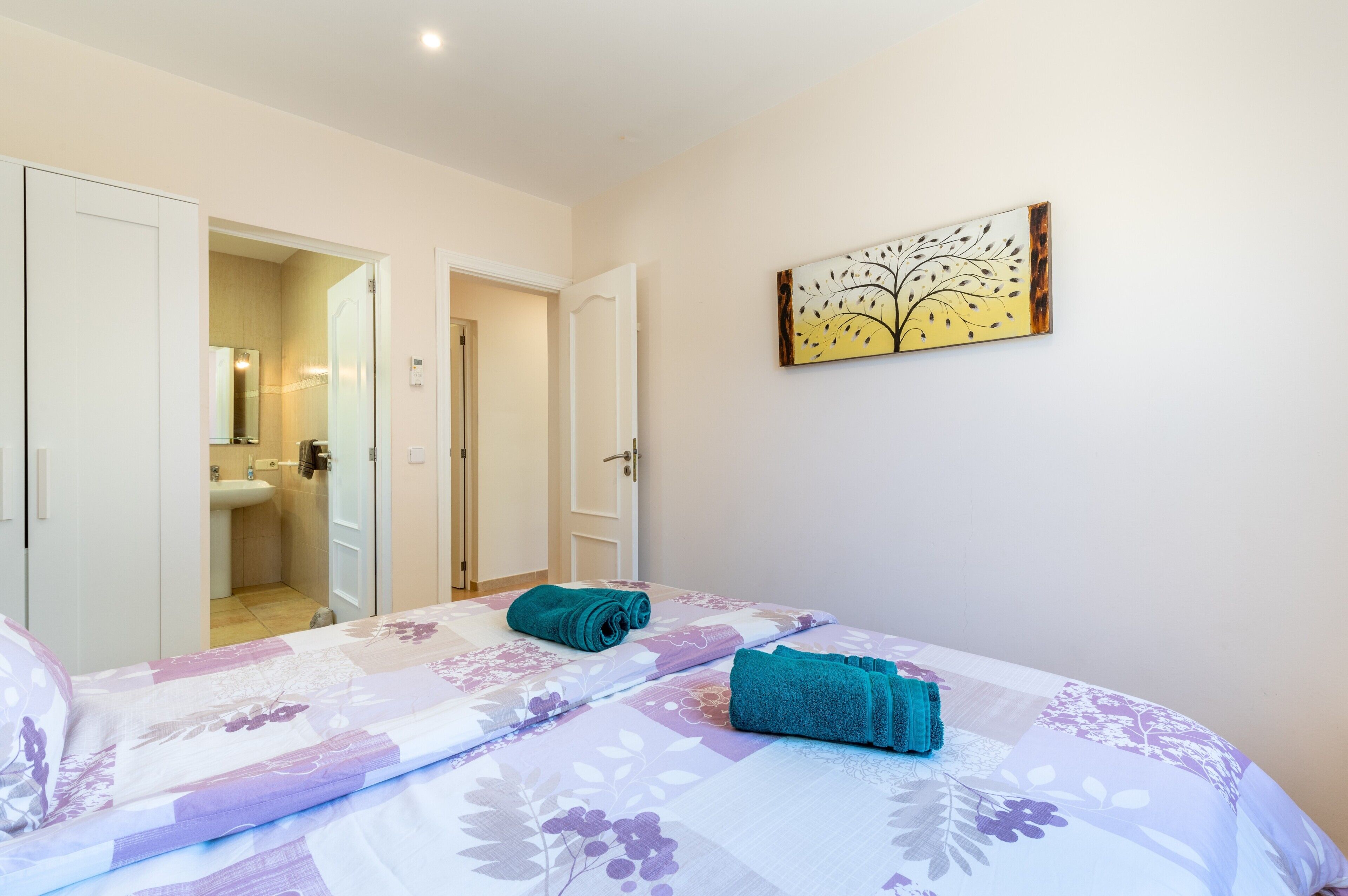 3 bedrooms, iron/ironing board, free WiFi, bed sheets