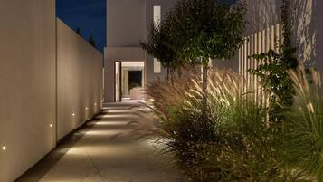 Villa, Smoking | 4 bedrooms, Internet