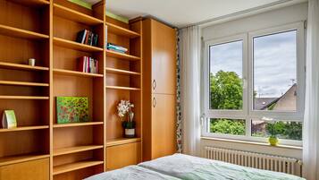 1 bedroom, iron/ironing board, free WiFi, bed sheets
