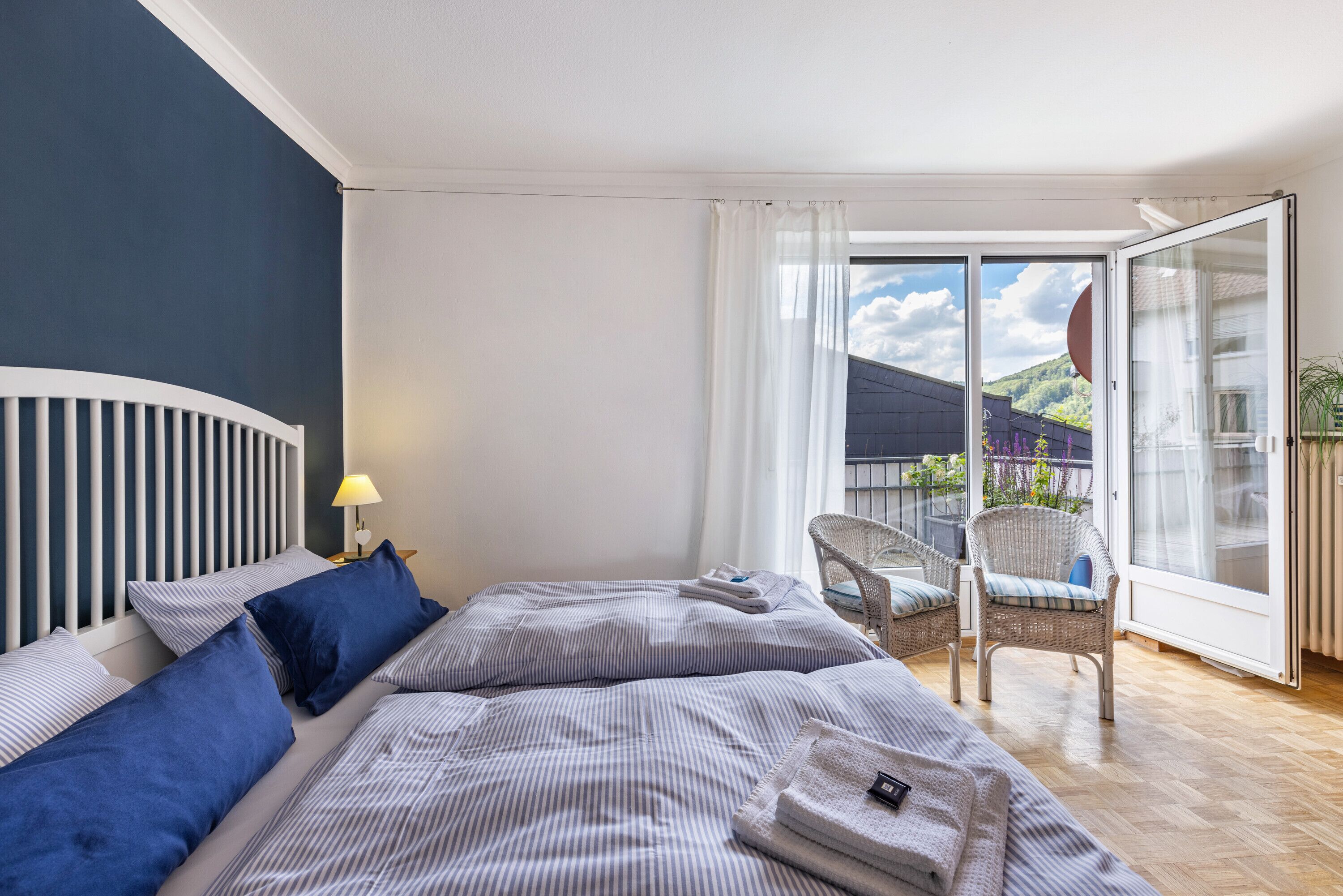 2 slaapkamers, een strijkplank/strijkijzer, gratis wifi, beddengoed