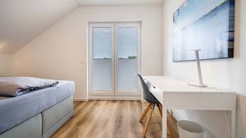 4 slaapkamers, een strijkplank/strijkijzer, gratis wifi, beddengoed