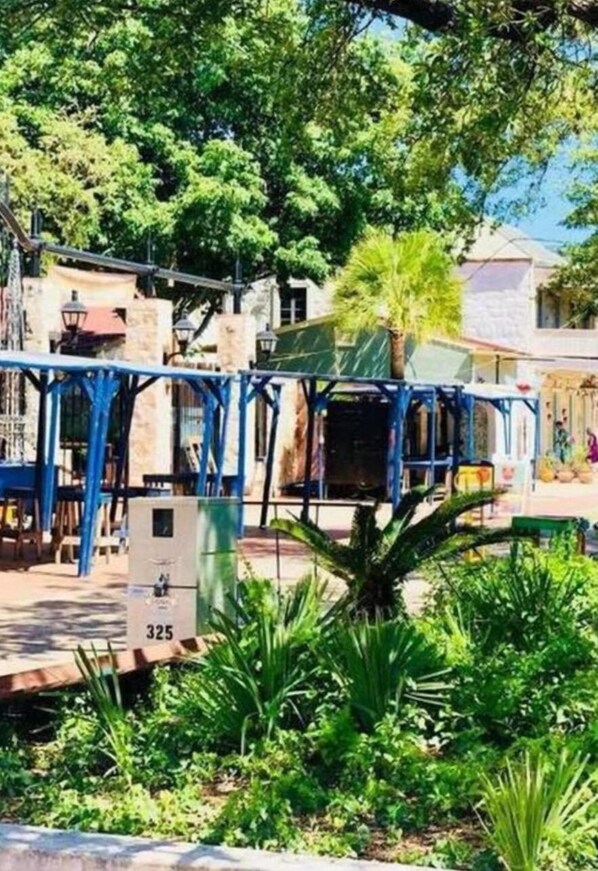 House | 4 bedrooms - Magnificent 4BR Near Famous Riverwalk and Downtown (San Antonio)