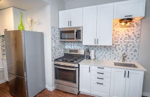 1 bedroom - Remodeled Modern 1BR 1BA Apt Near Downtown 5min Pearl (San Antonio)