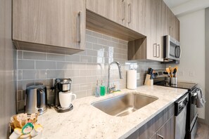 Apartment - Arlington Designer Studio Apartment (Arlington)