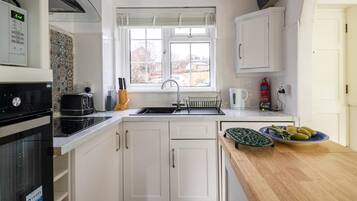 House | 1 bedroom, soundproofing