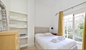 Apartment - Bright one Bedroom Apartment With Balcony in Maida Vale by Underthedoormat (London)