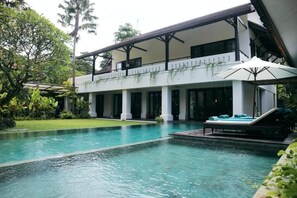 Piscina externa