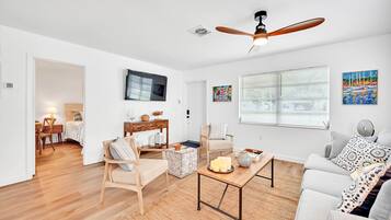 2 bedrooms, iron/ironing board, WiFi, bed sheets