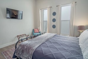 Room - Gorgeous Family-friendly Home Near Downtown (San Antonio)