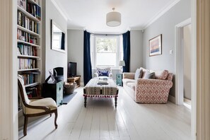 House - Spectacular Shepherds Bush Home Close to Westfield (London)