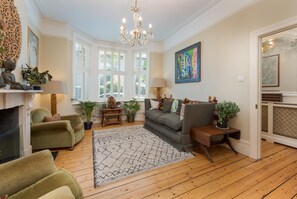House | 5 bedrooms, Internet