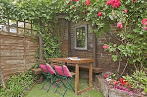 House | 5 bedrooms, Internet