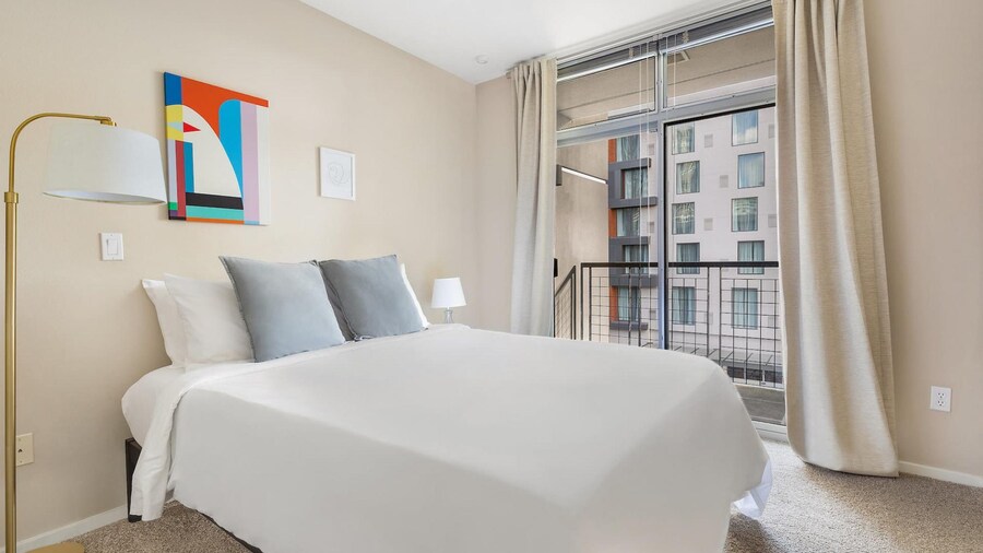 Bellevue Spacious 2BD 2BA Apartment