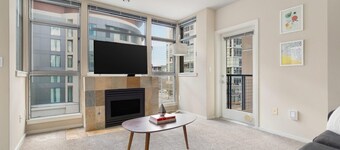 Bellevue Spacious 2BD 2BA Apartment