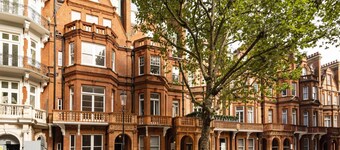 The Pavilion Road Suite Next to Sloane Square