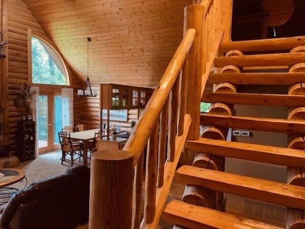 Interior - Quiet cabin in the woods (Traverse City)