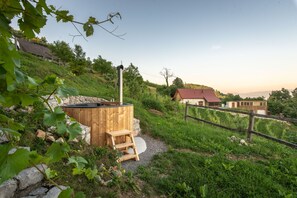 Outdoor spa tub - Vineyard Cottage Pavlin 1, Otočec, Slovenia (Otocec)
