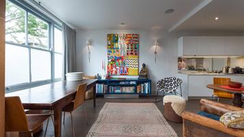 2 bedrooms, Internet