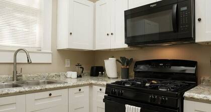 Amazing Fully Fenced Home Only 1 7 mi to Downtown