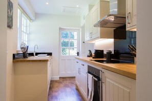 House | 2 bedrooms - Luxury Lodge With Garden in the Grade II Listed Netherby Hall (Carlisle)