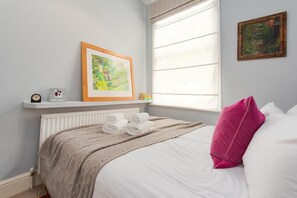 1 bedroom - A West London Retreat (London)