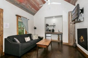 Télévision, cheminée