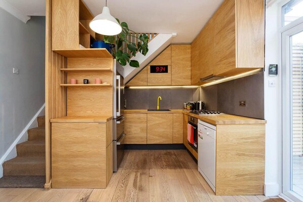 2 bedrooms, Internet