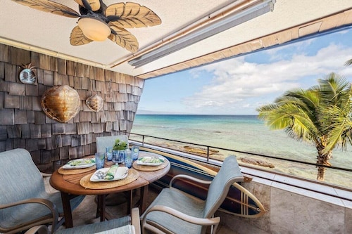 Updated BeachFront 2BD w AC Pool - Kulakane 310