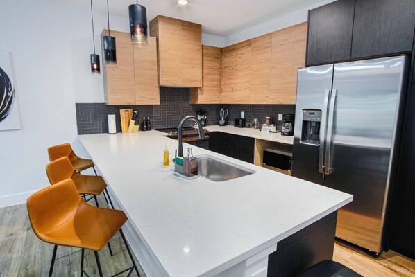 3 bedrooms - Amazing Indeed 3BR Only 5 Minutes From Downtown (San Antonio)