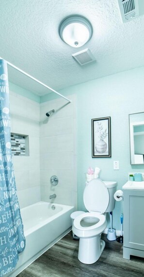 House | 1 bedroom - Fascinating 1BR 1 BA Near Festive DT and Riverwalk (San Antonio)