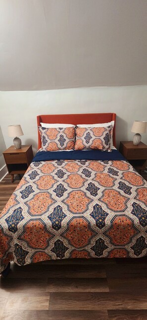 1 habitación, tabla de planchar con plancha, wifi y ropa de cama 