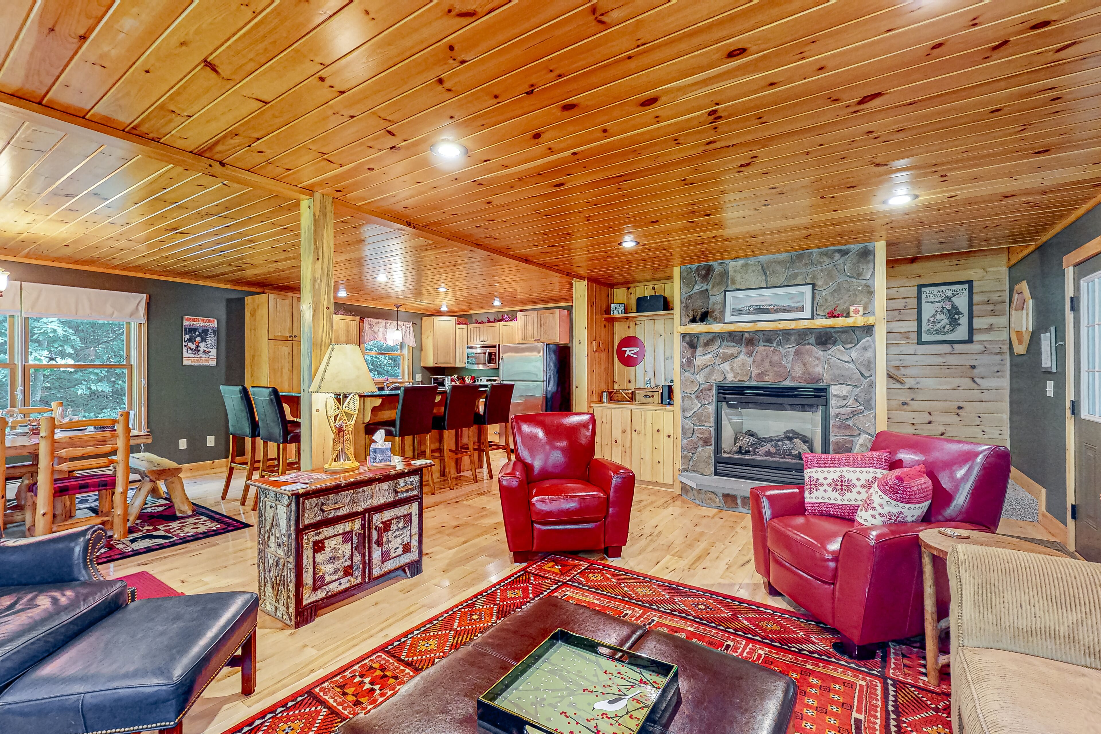 TV, fireplace, ping pong