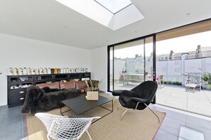 3 bedrooms, Internet - Marlborough Yard in London (London)