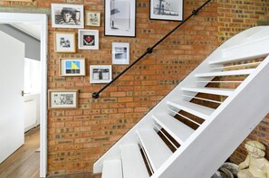 3 bedrooms, Internet - Marlborough Yard in London (London)