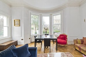 3 yatak odası, İnternet