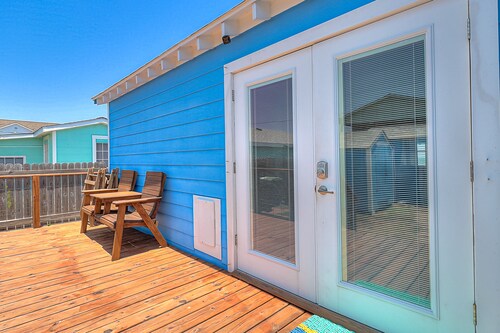 Dog-friendly home by the bay with porch, deck & fenced yard