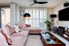 2 bedrooms, Internet - Art of Glass in London (London)