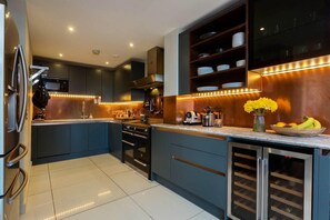 2 dormitorios y Internet