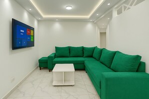 TV - Relax and recharge in our luxurious Porto Said Chalets (Port Said Governorate)