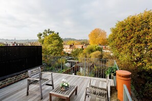 4 bedrooms, Internet - The Open Page in London (London)