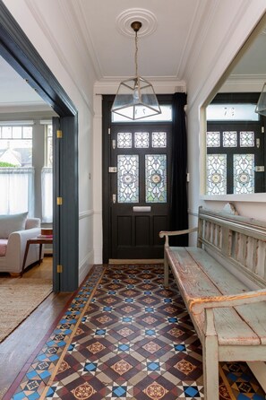 4 bedrooms, Internet - The Open Page in London (London)